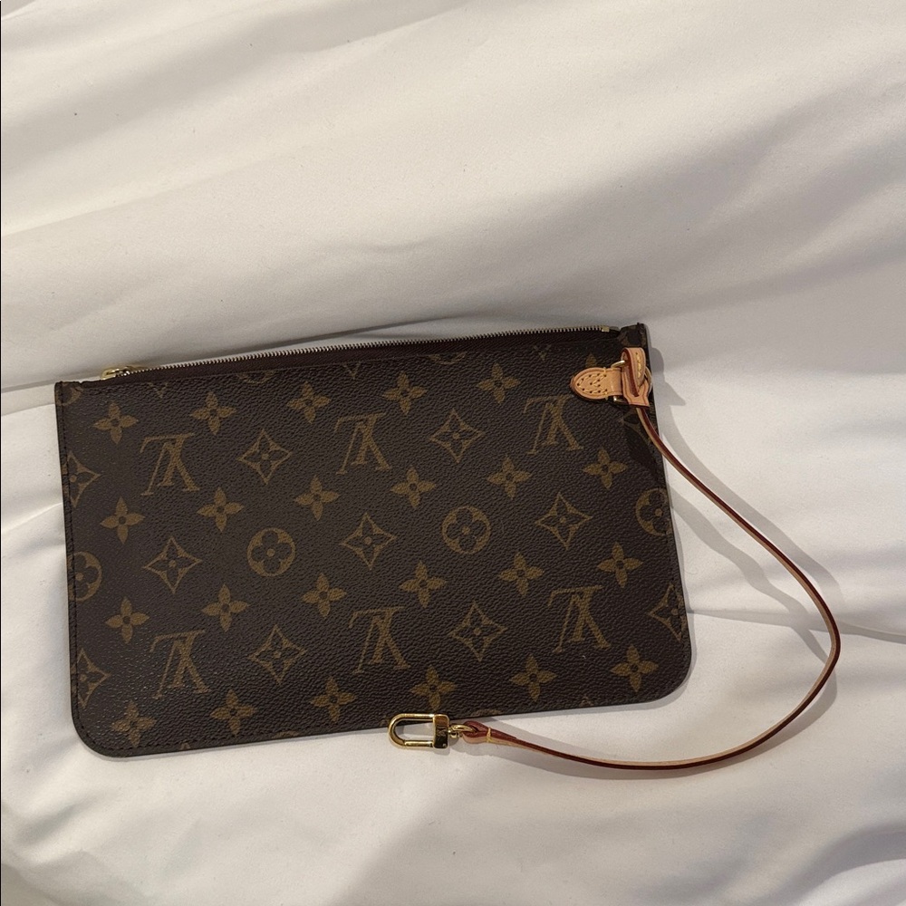 Louis Vuitton Monogram Neverfull MM GM Pochette
